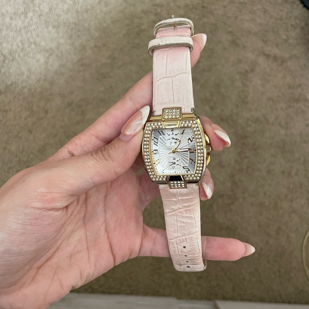 Guess watch needs new batteries